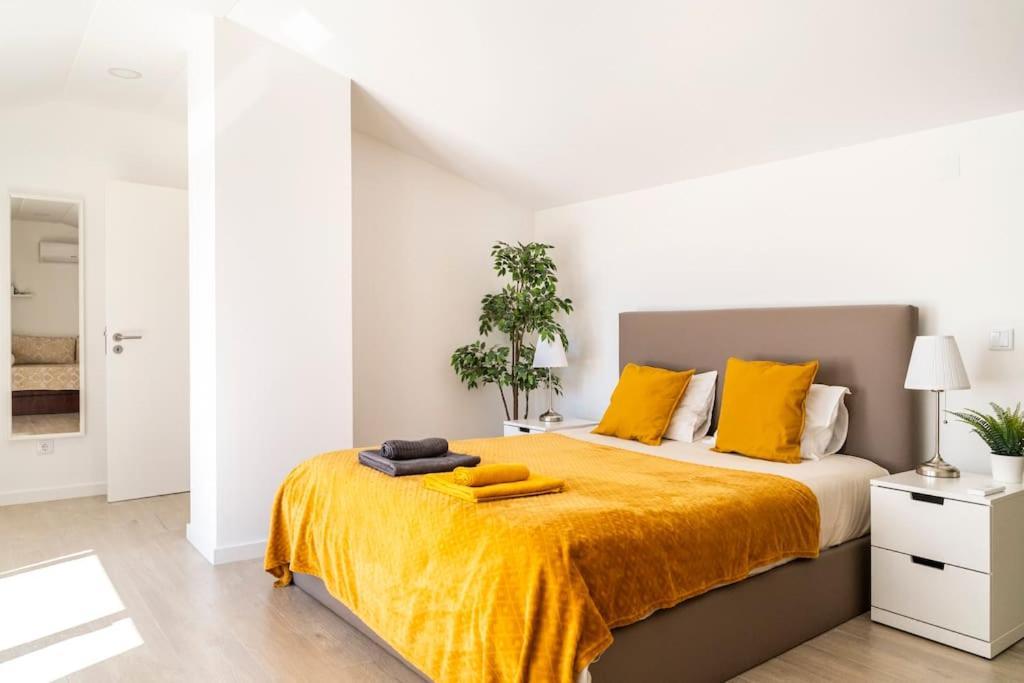 Beach, Ocean View & Bright House Ericeira Exterior photo